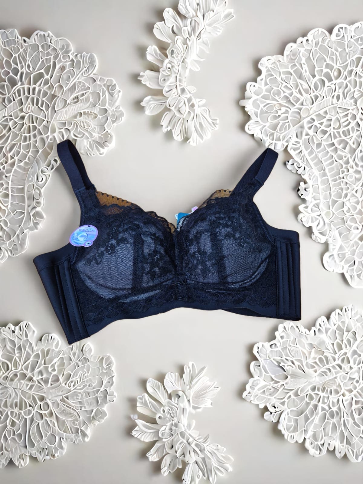 Obsidian Crimson Curves