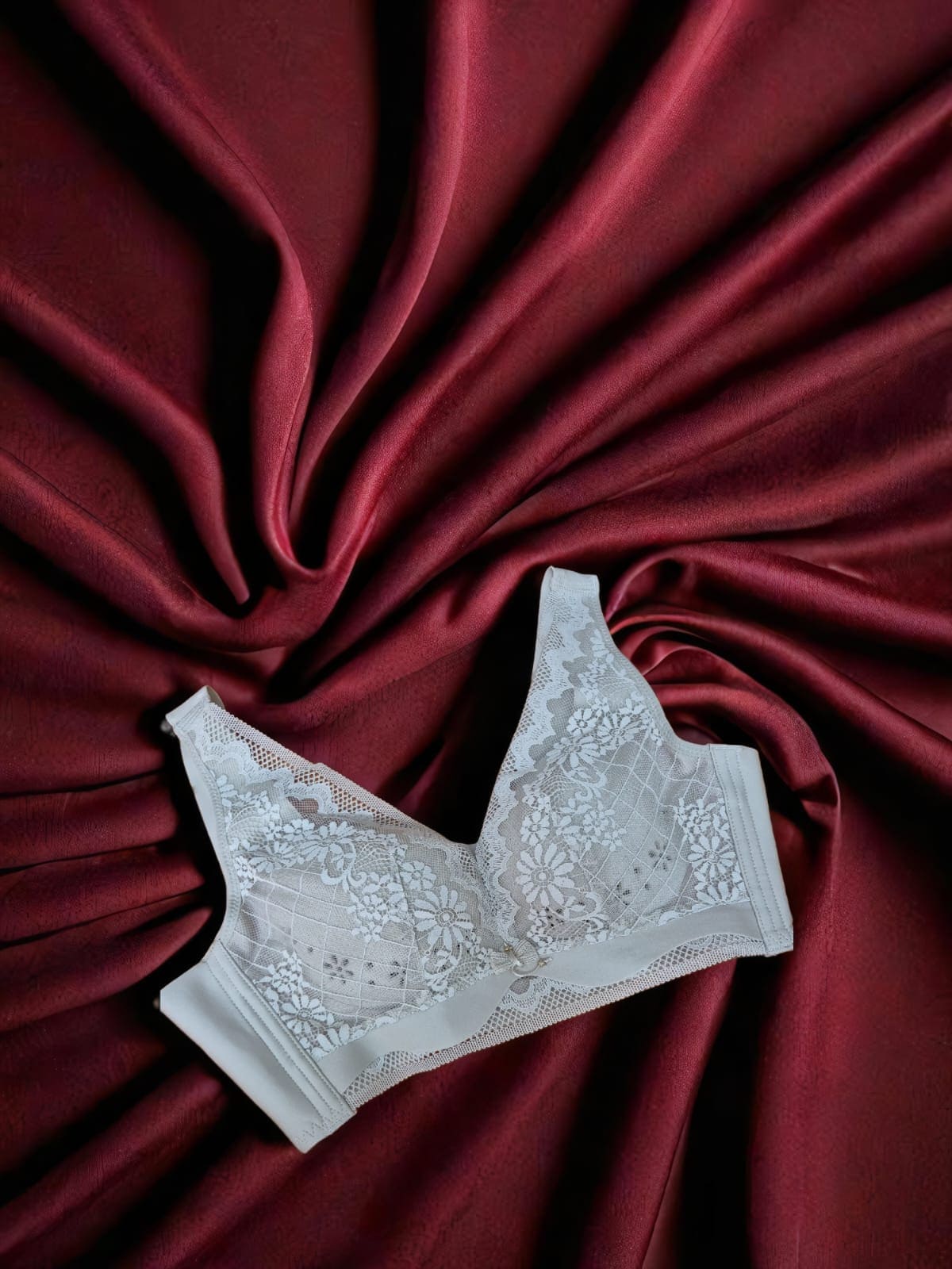 Juliette Crimson Curves