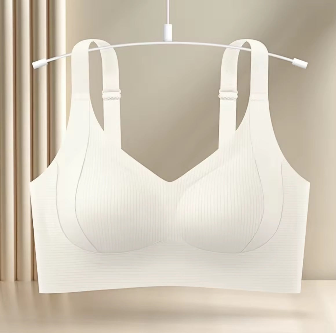 Velisse Crimson Curves